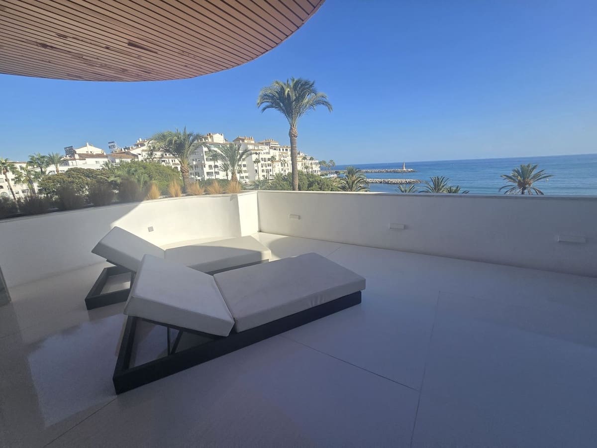 4 soverom Leilighet til salgs i Puerto Banus med svømmebasseng garasje - € 4 950 000 (Ref: 9332686)