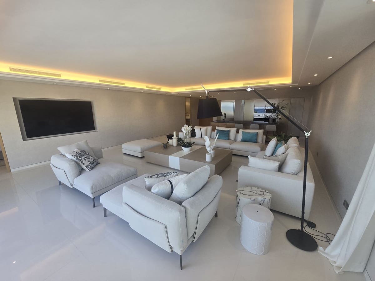 4 soverom Leilighet til salgs i Puerto Banus med svømmebasseng garasje - € 4 950 000 (Ref: 9332686)