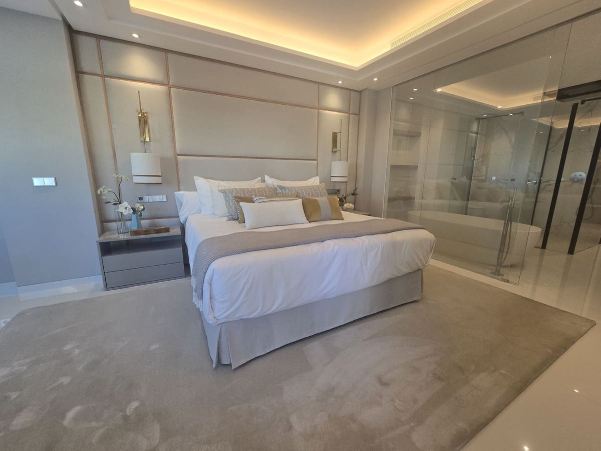 4 soverom Leilighet til salgs i Puerto Banus med svømmebasseng garasje - € 4 950 000 (Ref: 9332686)