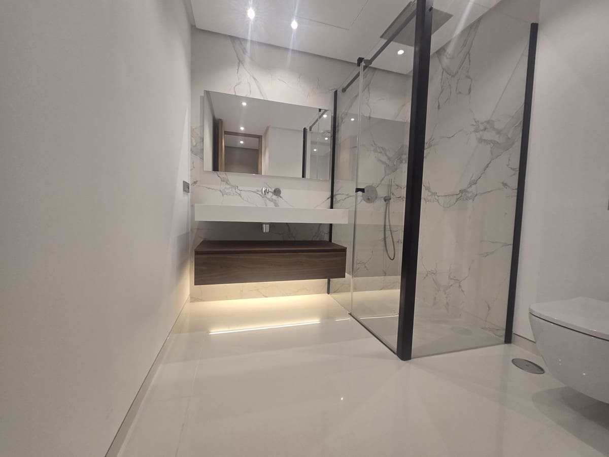 4 bedroom Apartment for sale in Puerto Banus with pool garage - € 4,950,000 (Ref: 9332686)