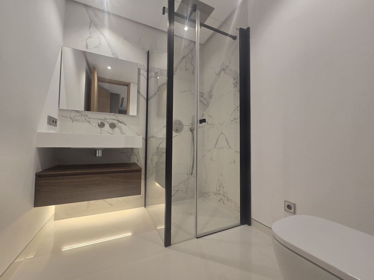 4 chambre Appartement à vendre à Puerto Banus avec piscine garage - 4 950 000 € (Ref: 9332686)