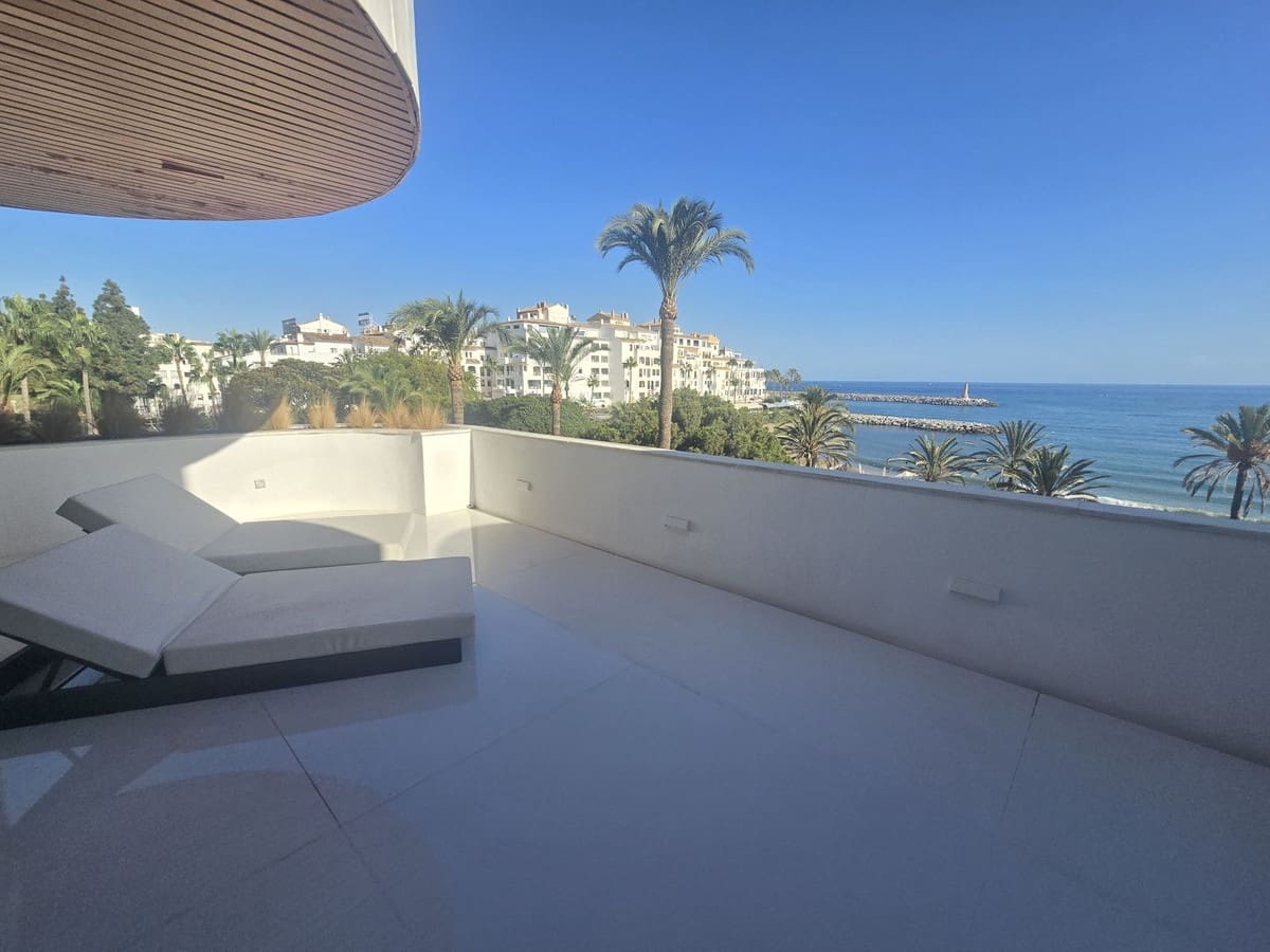 4 chambre Appartement à vendre à Puerto Banus avec piscine garage - 4 950 000 € (Ref: 9332686)
