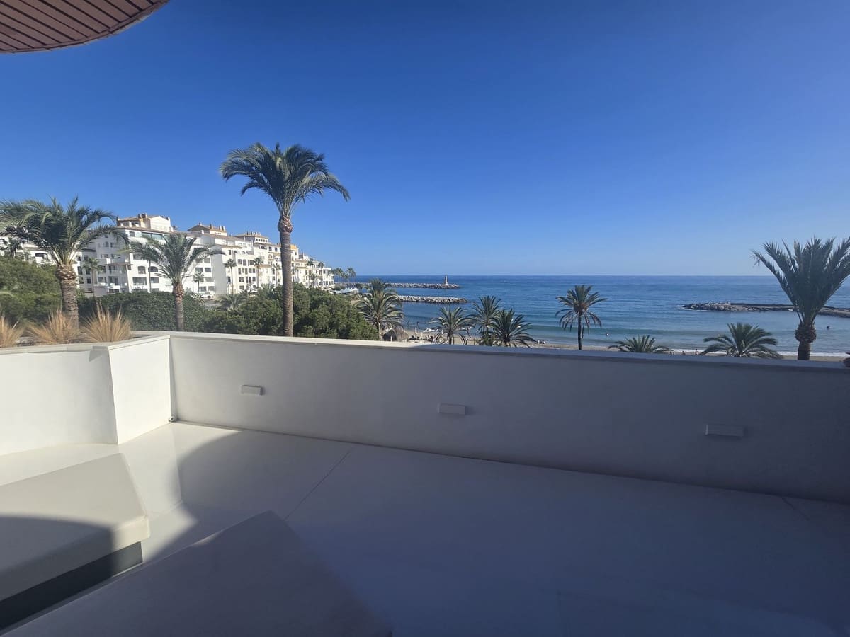 4 chambre Appartement à vendre à Puerto Banus avec piscine garage - 4 950 000 € (Ref: 9332686)