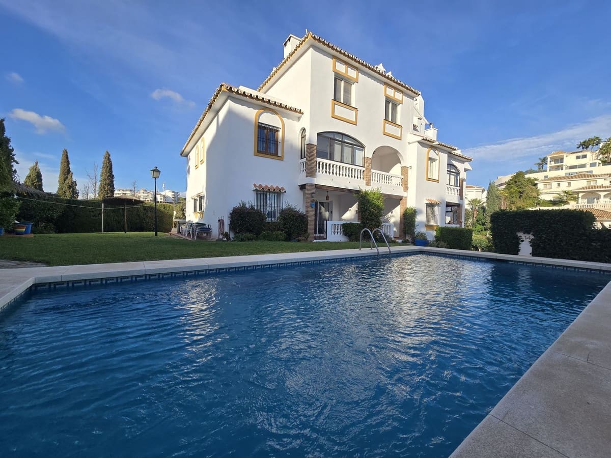 2 chambre Appartement à vendre à Riviera del Sol avec piscine - 315 000 € (Ref: 9363090)