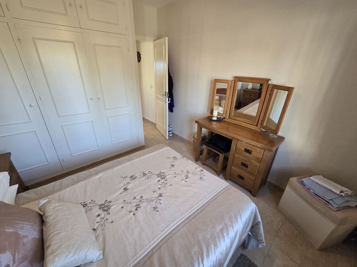 2 bedroom Apartment for sale in Riviera del Sol with pool - € 295,000 (Ref: 9363090)