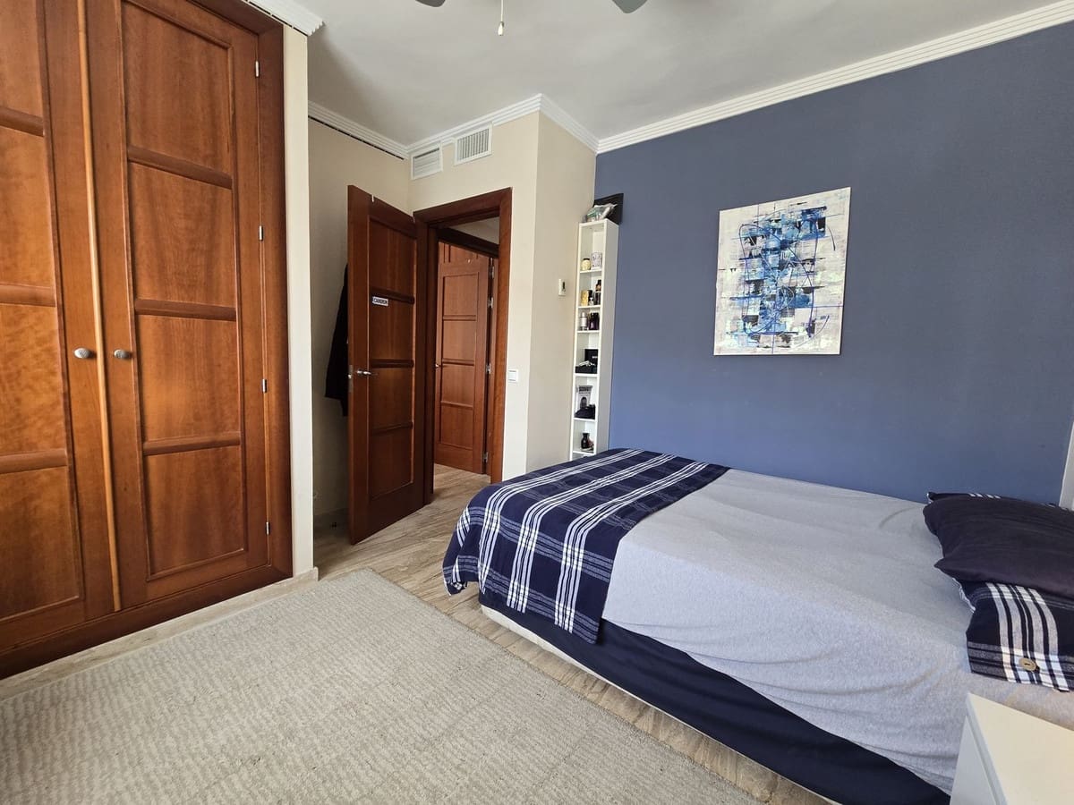 3 soveværelse Villa til salg i Calahonda med swimmingpool garage - € 699.000 (Ref: 9400207)