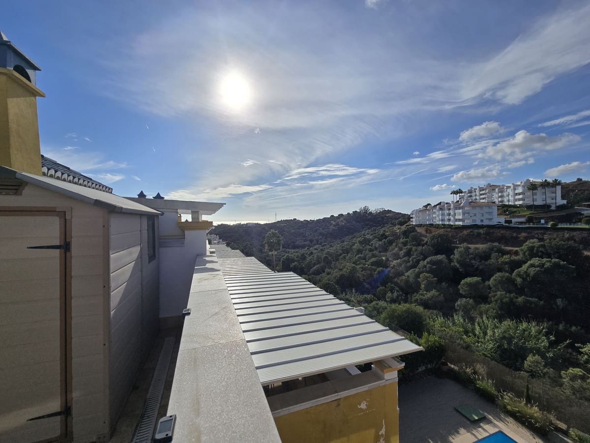 3 soveværelse Villa til salg i Calahonda med swimmingpool garage - € 699.000 (Ref: 9400207)