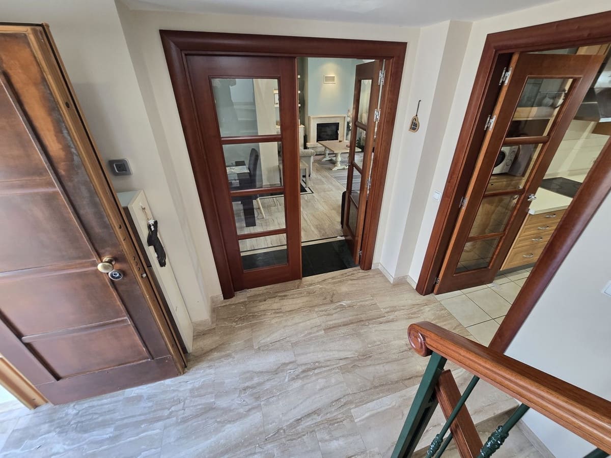 3 soveværelse Villa til salg i Calahonda med swimmingpool garage - € 699.000 (Ref: 9400207)