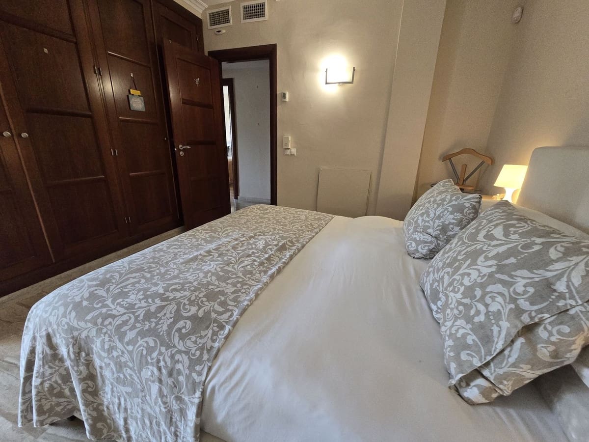 3 soveværelse Villa til salg i Calahonda med swimmingpool garage - € 699.000 (Ref: 9400207)