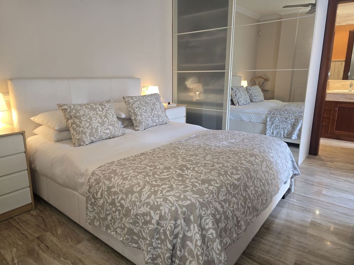 3 soveværelse Villa til salg i Calahonda med swimmingpool garage - € 699.000 (Ref: 9400207)