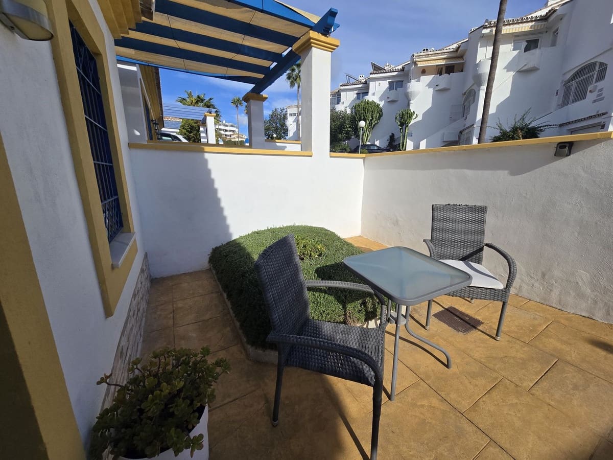 3 soveværelse Villa til salg i Calahonda med swimmingpool garage - € 699.000 (Ref: 9400207)