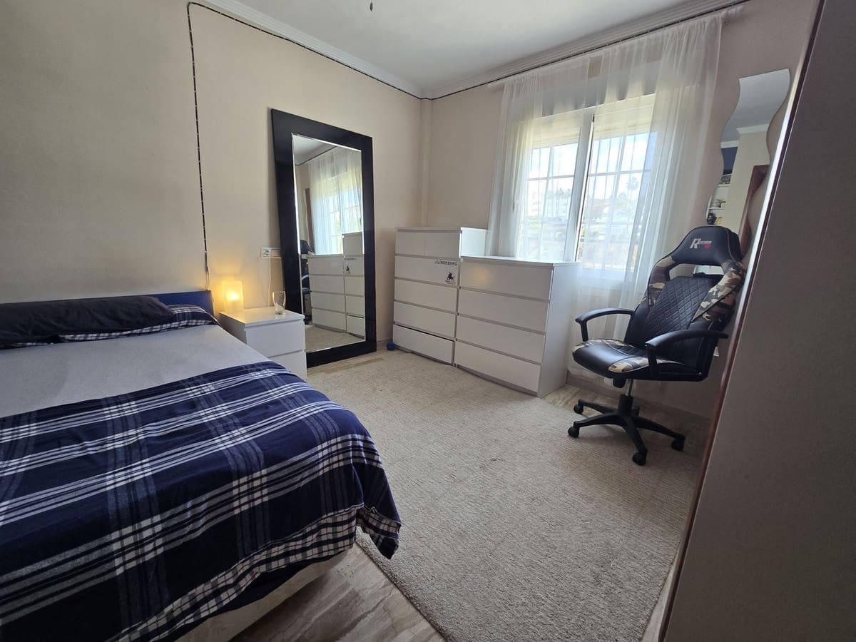 3 soverom Villa til salgs i Calahonda med svømmebasseng garasje - € 699 000 (Ref: 9400207)