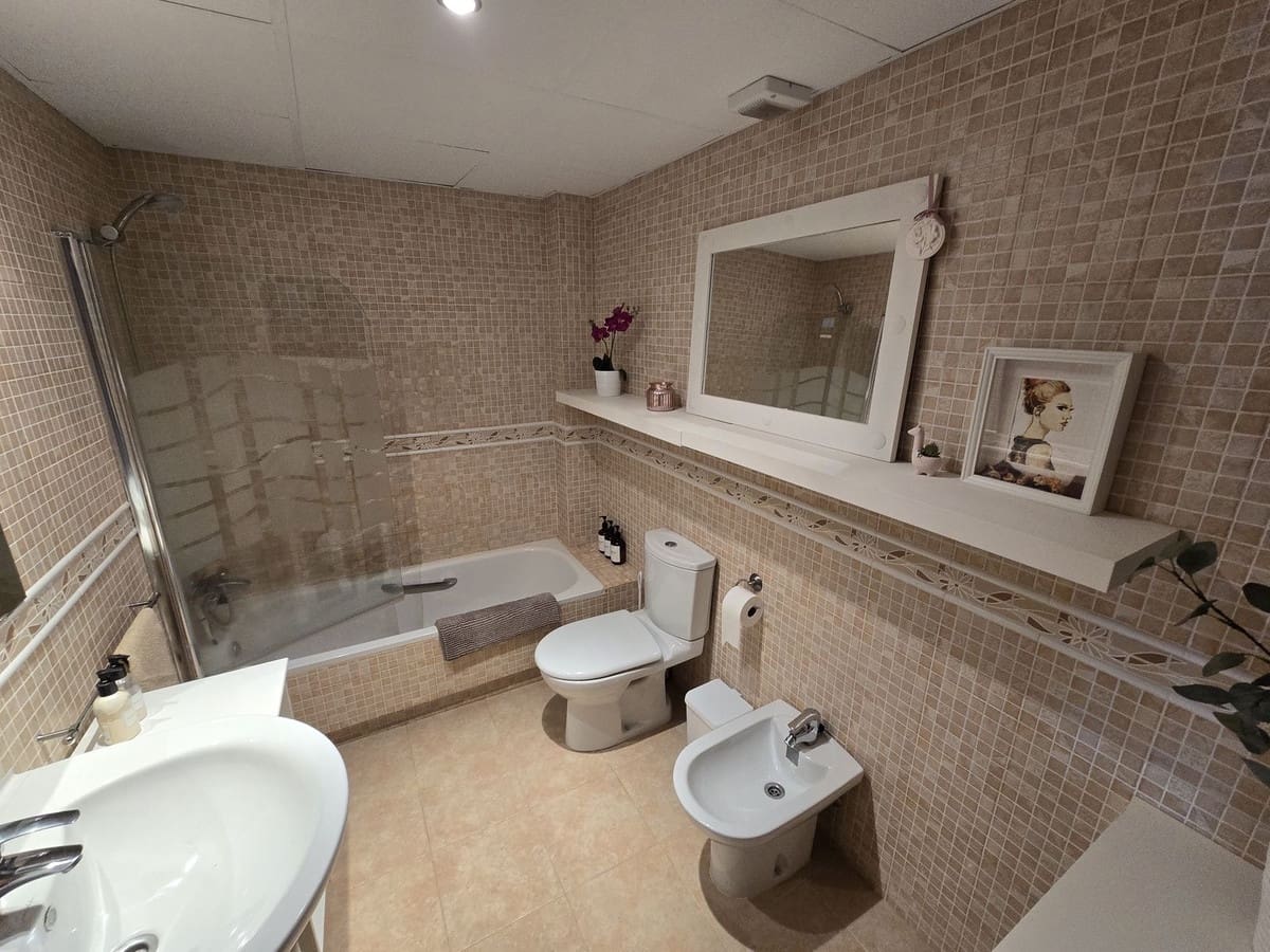 3 soverom Villa til salgs i Calahonda med svømmebasseng garasje - € 699 000 (Ref: 9400207)