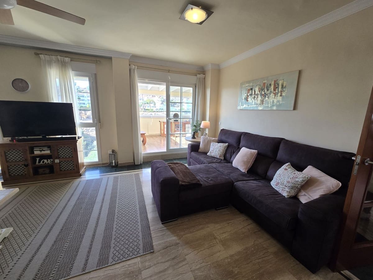 3 soverom Villa til salgs i Calahonda med svømmebasseng garasje - € 699 000 (Ref: 9400207)