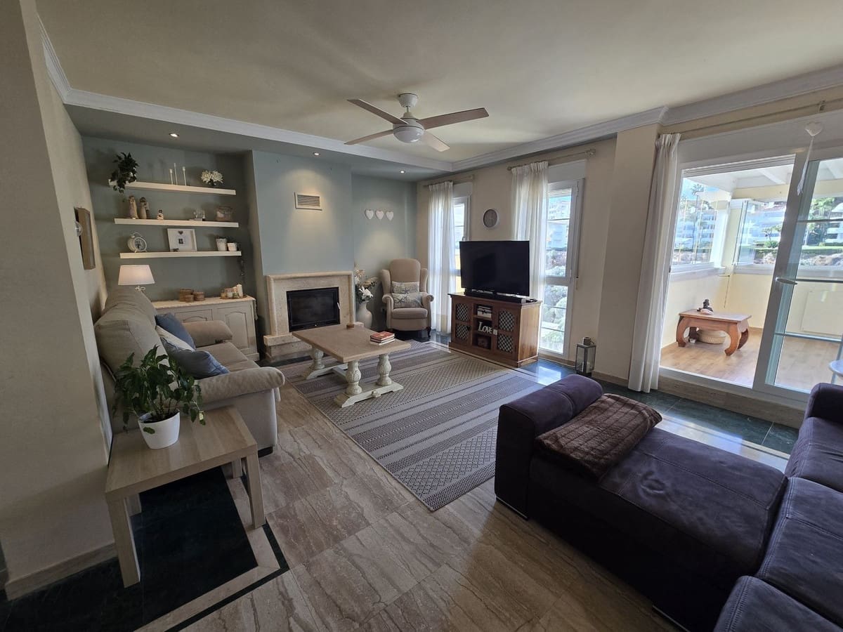 3 soverom Villa til salgs i Calahonda med svømmebasseng garasje - € 699 000 (Ref: 9400207)