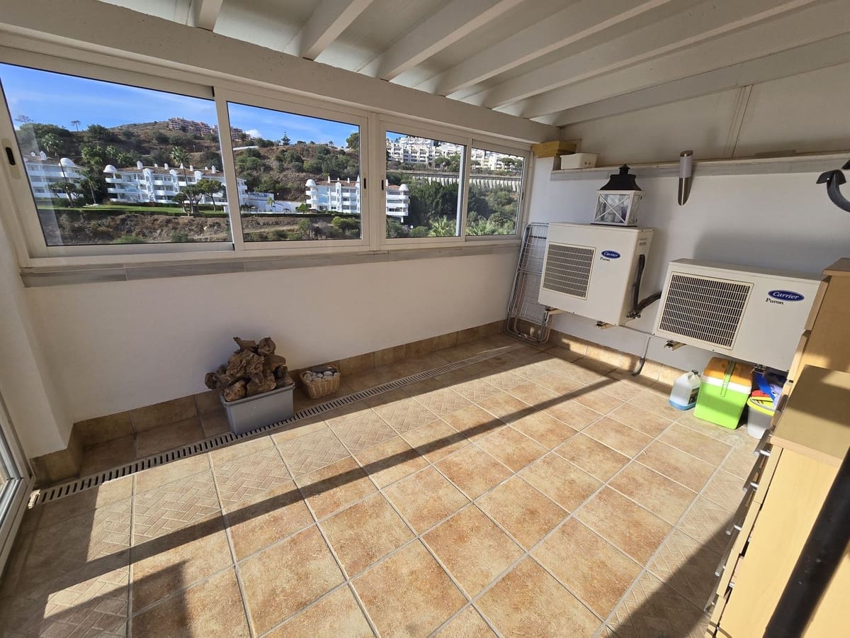 3 soverom Villa til salgs i Calahonda med svømmebasseng garasje - € 699 000 (Ref: 9400207)