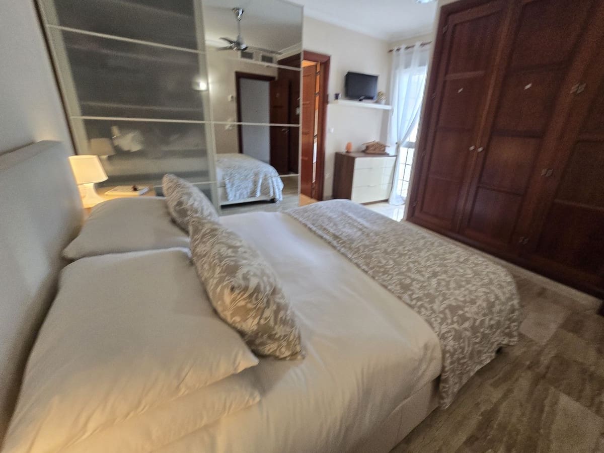 3 soverom Villa til salgs i Calahonda med svømmebasseng garasje - € 699 000 (Ref: 9400207)