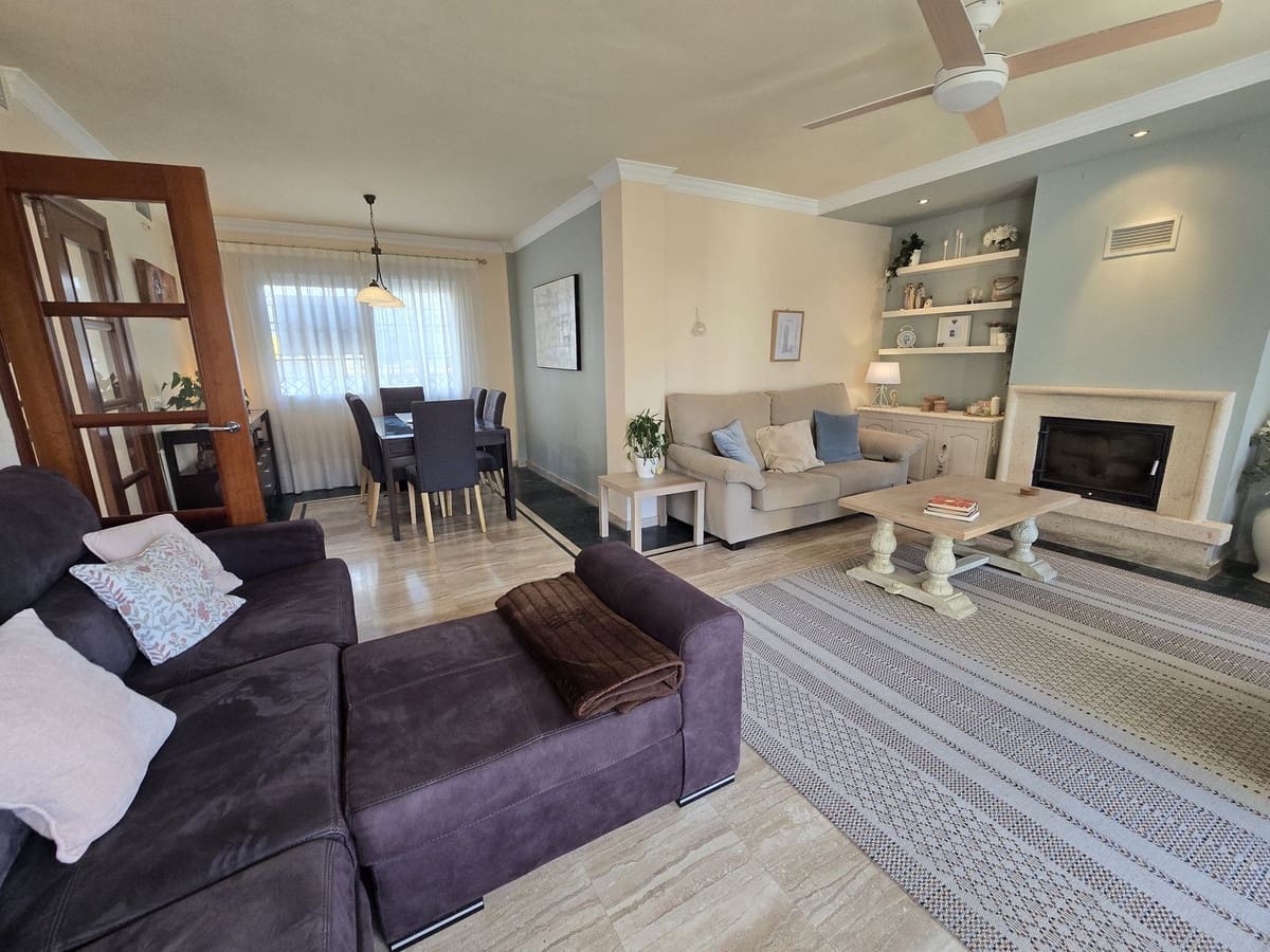 3 soverom Villa til salgs i Calahonda med svømmebasseng garasje - € 699 000 (Ref: 9400207)