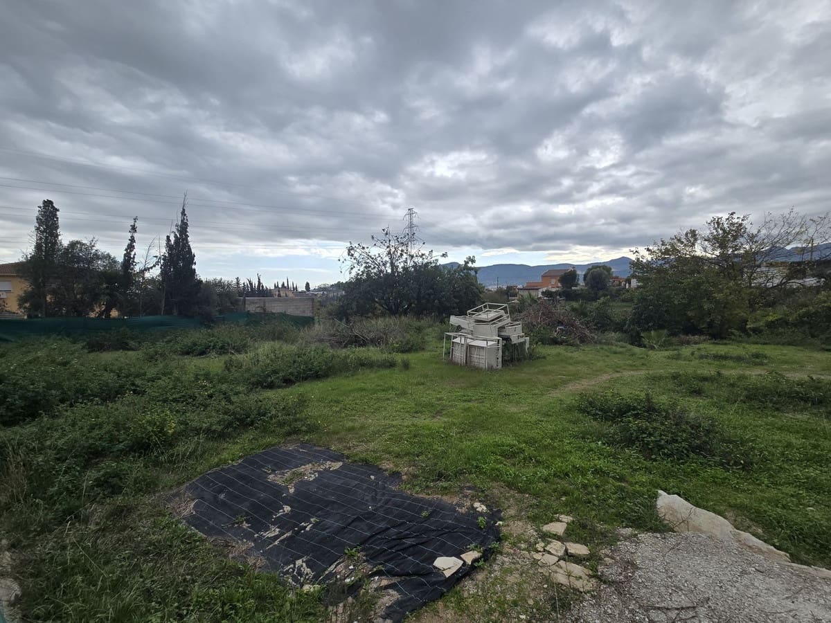 4 sypialnia Willa na sprzedaż w Alhaurin de la Torre z basenem garażem - 395 000 € (Ref: 9428925)