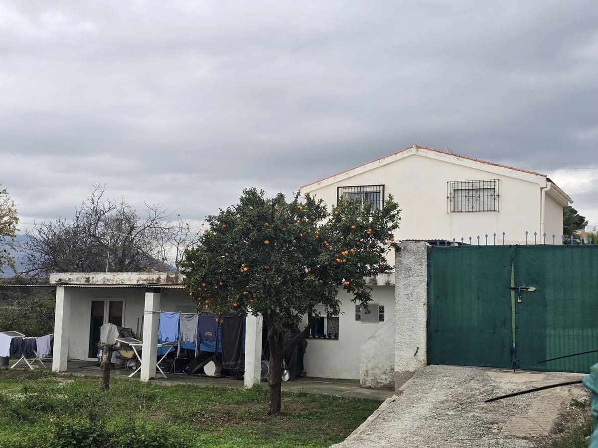 4 sypialnia Willa na sprzedaż w Alhaurin de la Torre z basenem garażem - 395 000 € (Ref: 9428925)