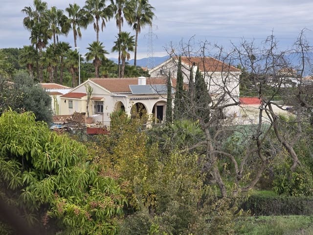 4 slaapkamer Villa te koop in Alhaurín de la Torre met zwembad garage - € 395.000 (Ref: 9428925)