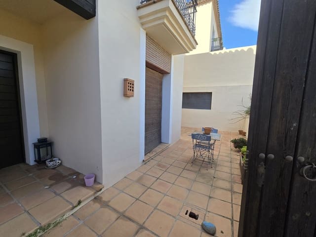 4 makuuhuone Omakotitalo myytävänä paikassa Benahavís mukana uima-altaan 
autotalli - 399 999 € (Ref: 9436343)