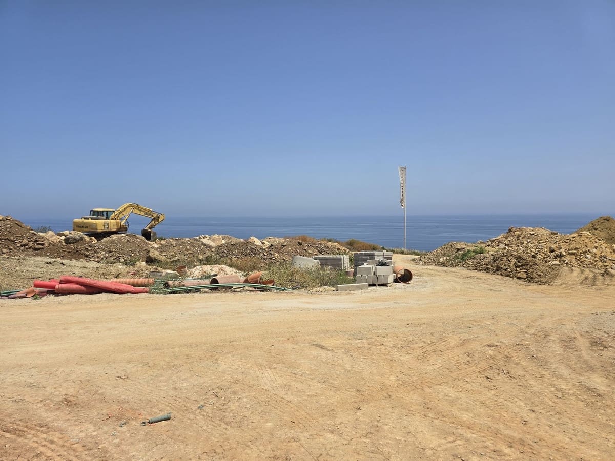 Building Plot for sale in Manilva - € 460,000 (Ref: 9438333)