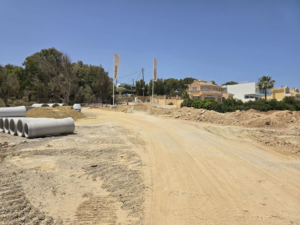 Building Plot for sale in Manilva - € 460,000 (Ref: 9438333)