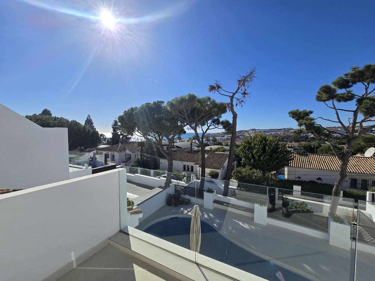 4 sovrum Villa till salu i La Cala de Mijas med pool garage - 1 949 000 € (Ref: 9460760)