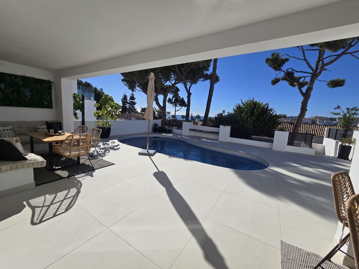 4 sovrum Villa till salu i La Cala de Mijas med pool garage - 1 949 000 € (Ref: 9460760)