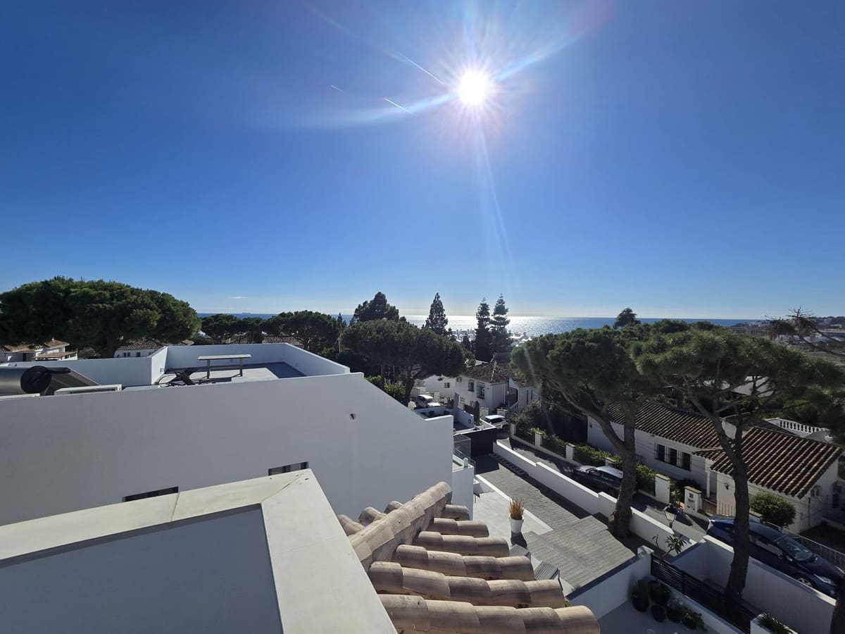 4 sovrum Villa till salu i La Cala de Mijas med pool garage - 1 949 000 € (Ref: 9460760)