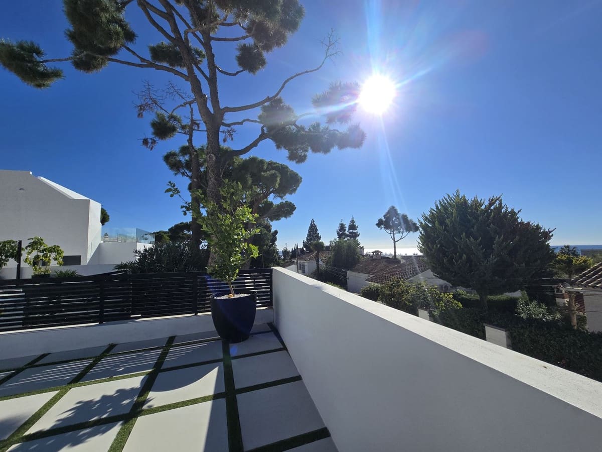 4 sovrum Villa till salu i La Cala de Mijas med pool garage - 1 949 000 € (Ref: 9460760)