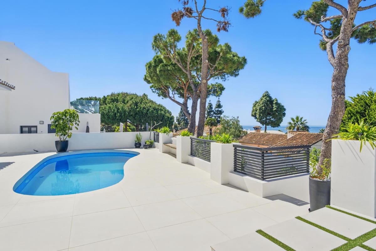 4 sovrum Villa till salu i La Cala de Mijas med pool garage - 1 949 000 € (Ref: 9460760)