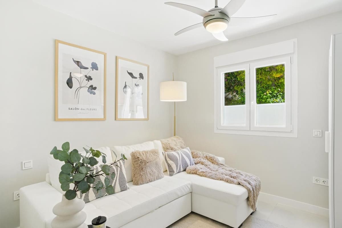 4 sovrum Villa till salu i La Cala de Mijas med pool garage - 1 949 000 € (Ref: 9460760)