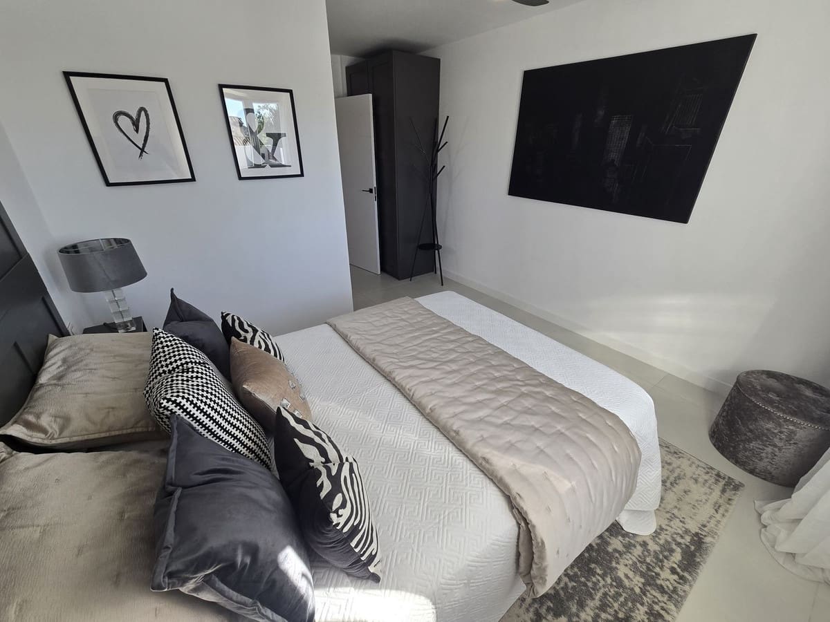 4 quarto Moradia para venda em La Cala de Mijas com piscina garagem - 1 895 000 € (Ref: 9460760)