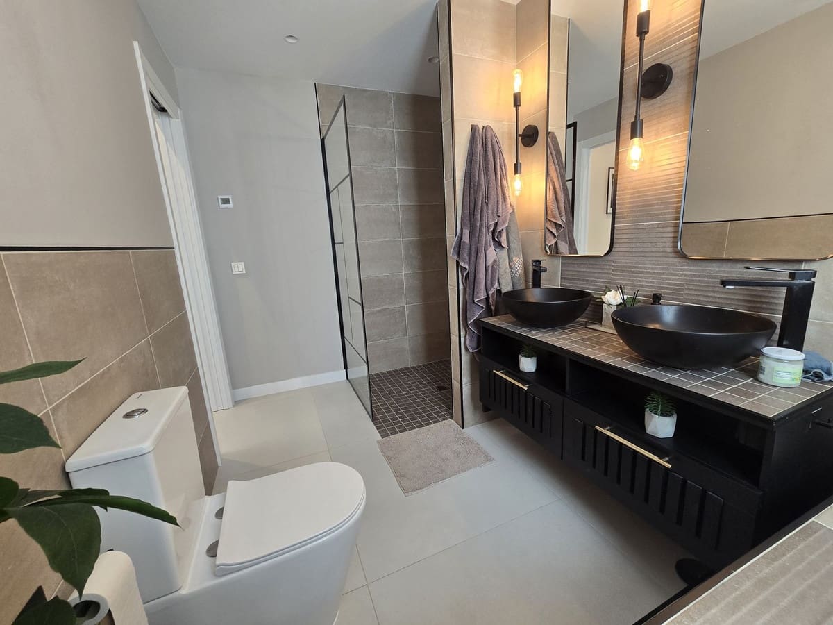 4 quarto Moradia para venda em La Cala de Mijas com piscina garagem - 1 895 000 € (Ref: 9460760)