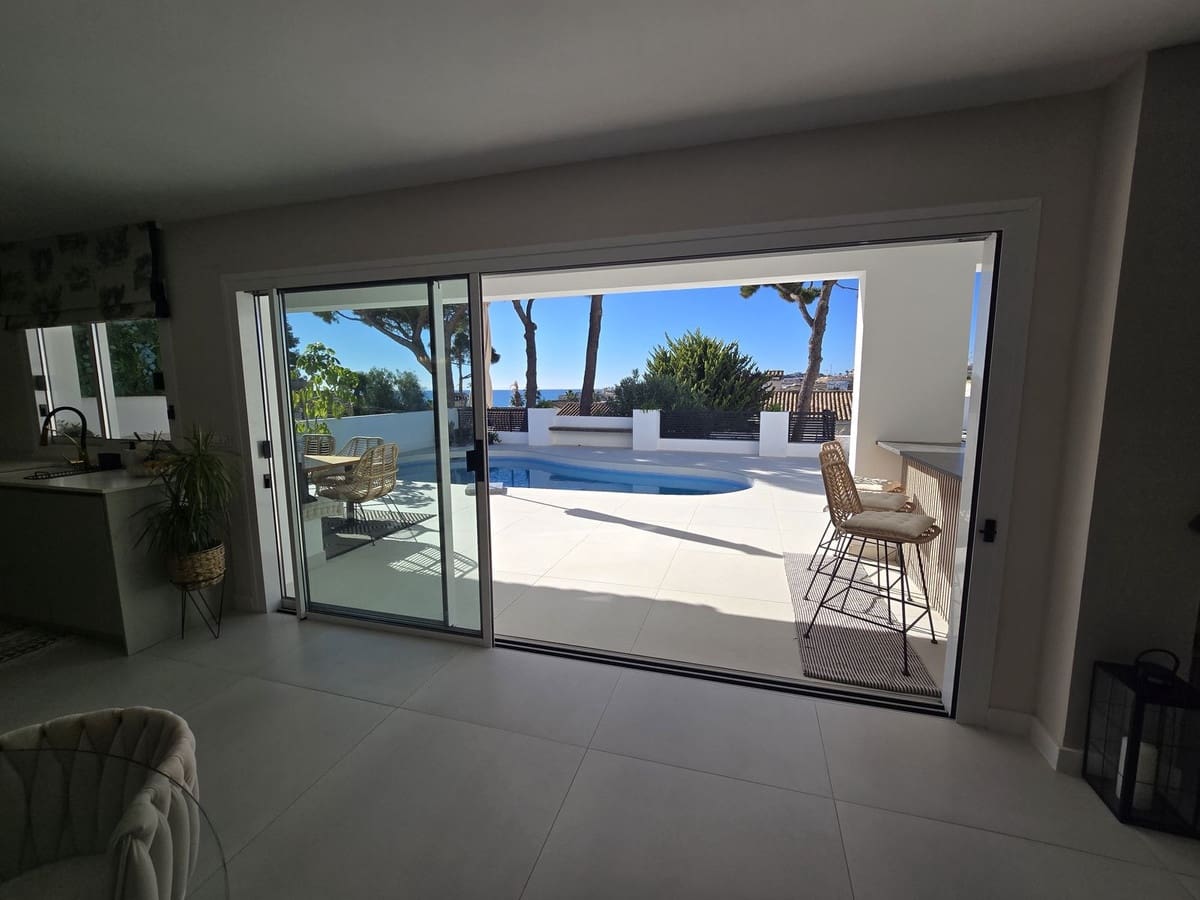 4 quarto Moradia para venda em La Cala de Mijas com piscina garagem - 1 895 000 € (Ref: 9460760)