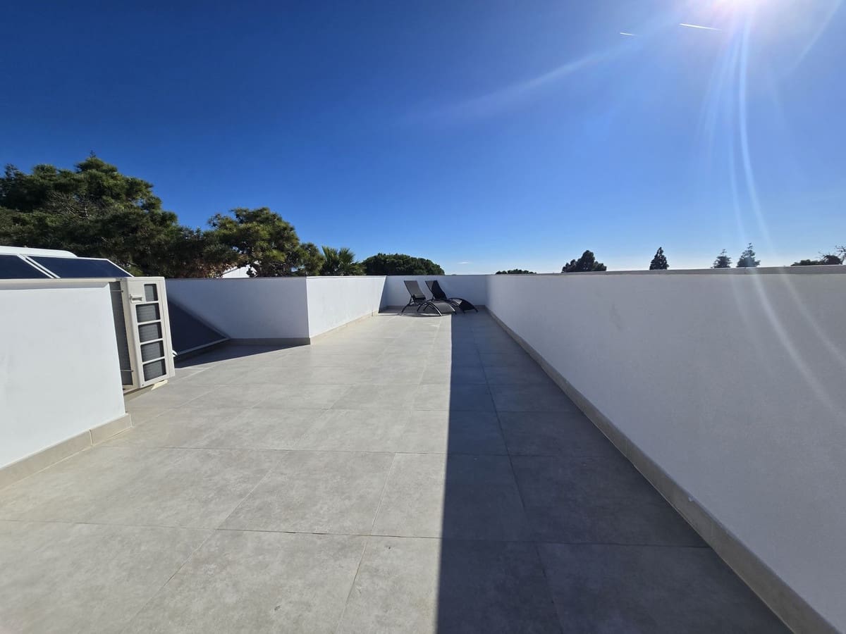4 quarto Moradia para venda em La Cala de Mijas com piscina garagem - 1 895 000 € (Ref: 9460760)
