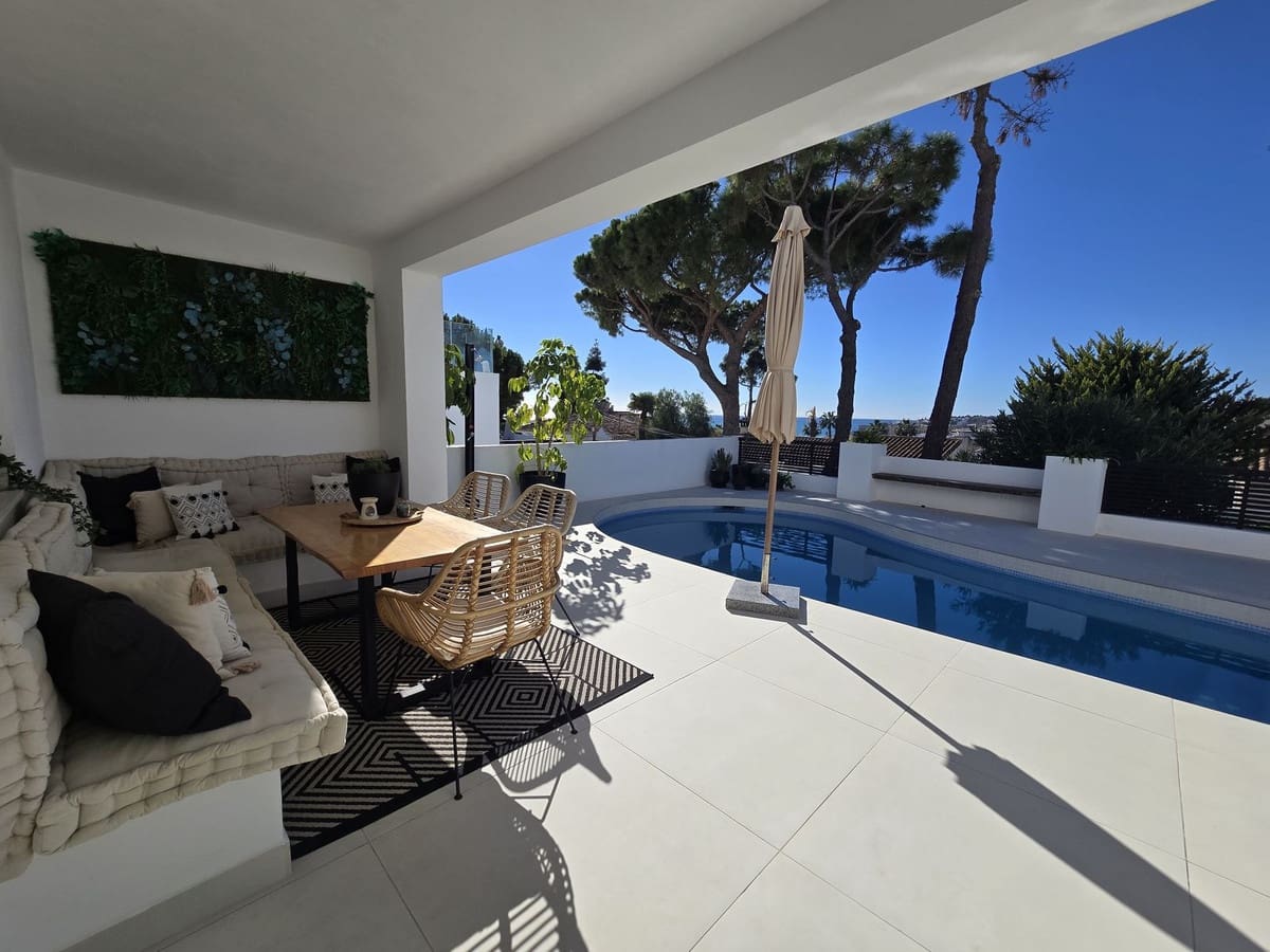 4 quarto Moradia para venda em La Cala de Mijas com piscina garagem - 1 895 000 € (Ref: 9460760)
