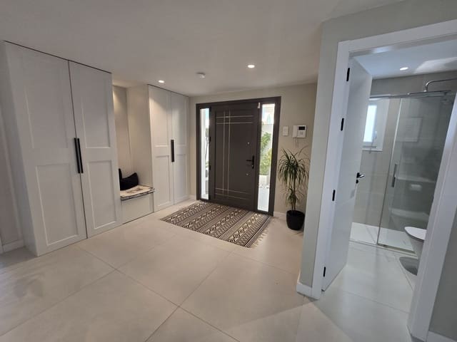 4 soverom Villa til salgs i La Cala de Mijas, Mijas med svømmebasseng garasje - € 1 895 000 (Ref: 9460760)