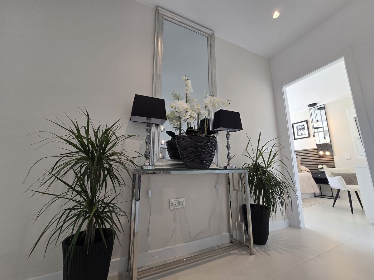 4 bedroom Villa for sale in La Cala de Mijas with pool garage - € 1,895,000 (Ref: 9460760)