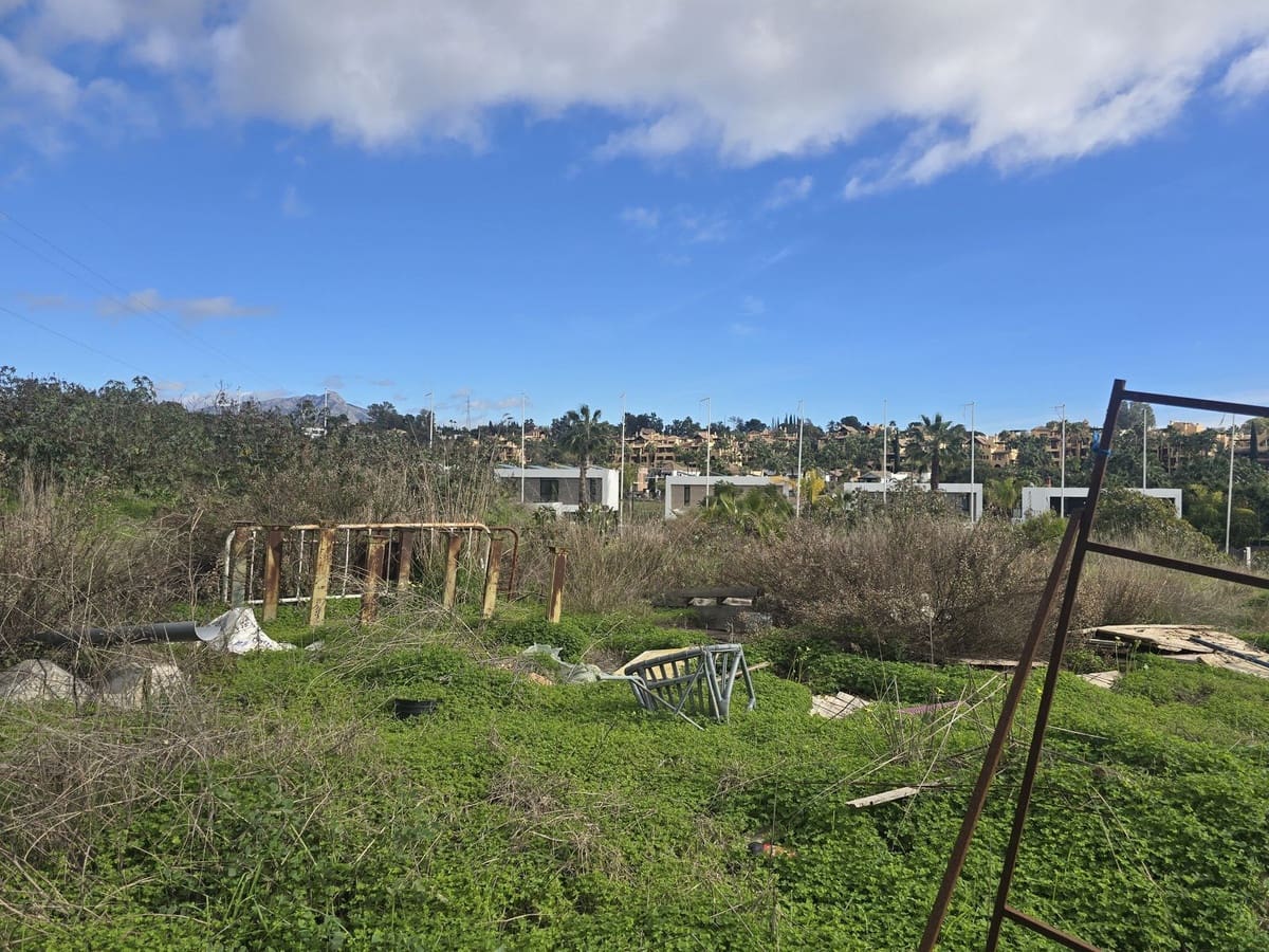 Building Plot for sale in Estepona - € 6,970,000 (Ref: 9503542)