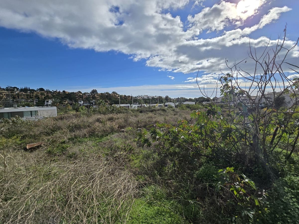 Building Plot for sale in Estepona - € 6,970,000 (Ref: 9503542)