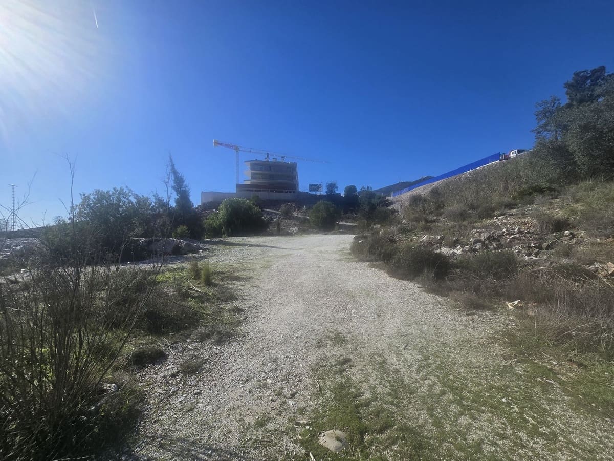 Building Plot for sale in Arroyo de la Miel - € 3,800,000 (Ref: 9506975)