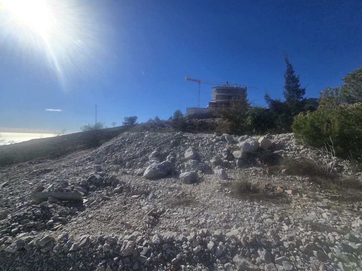 Building Plot for sale in Arroyo de la Miel - € 3,800,000 (Ref: 9506975)