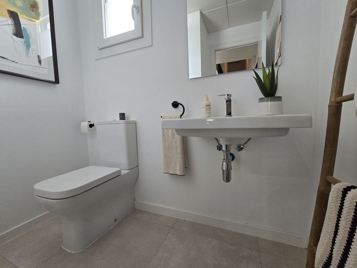 4 sypialnia Dom na sprzedaż w La Cala de Mijas z basenem garażem - 845 000 € (Ref: 9542569)