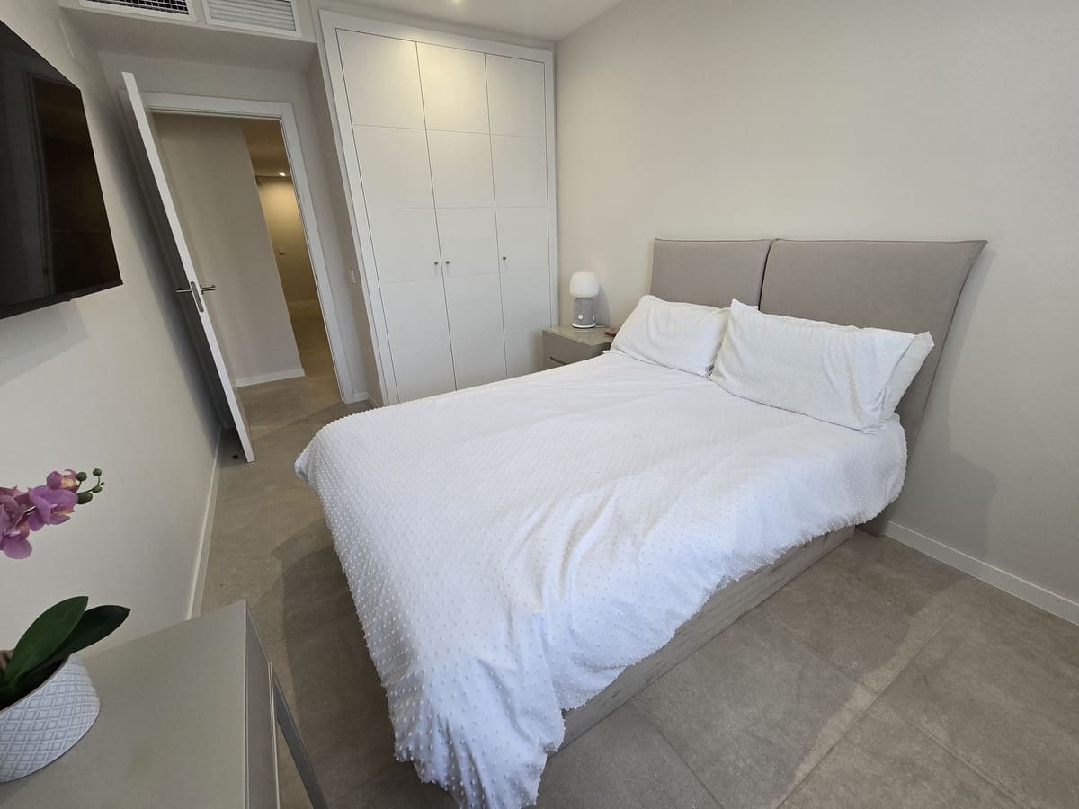 4 sypialnia Dom na sprzedaż w La Cala de Mijas z basenem garażem - 845 000 € (Ref: 9542569)