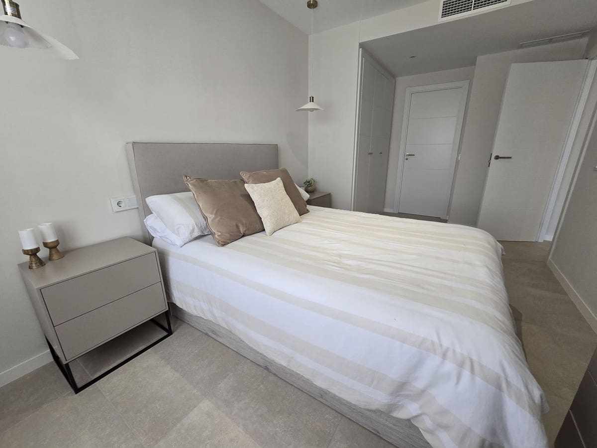 4 sypialnia Dom na sprzedaż w La Cala de Mijas z basenem garażem - 845 000 € (Ref: 9542569)