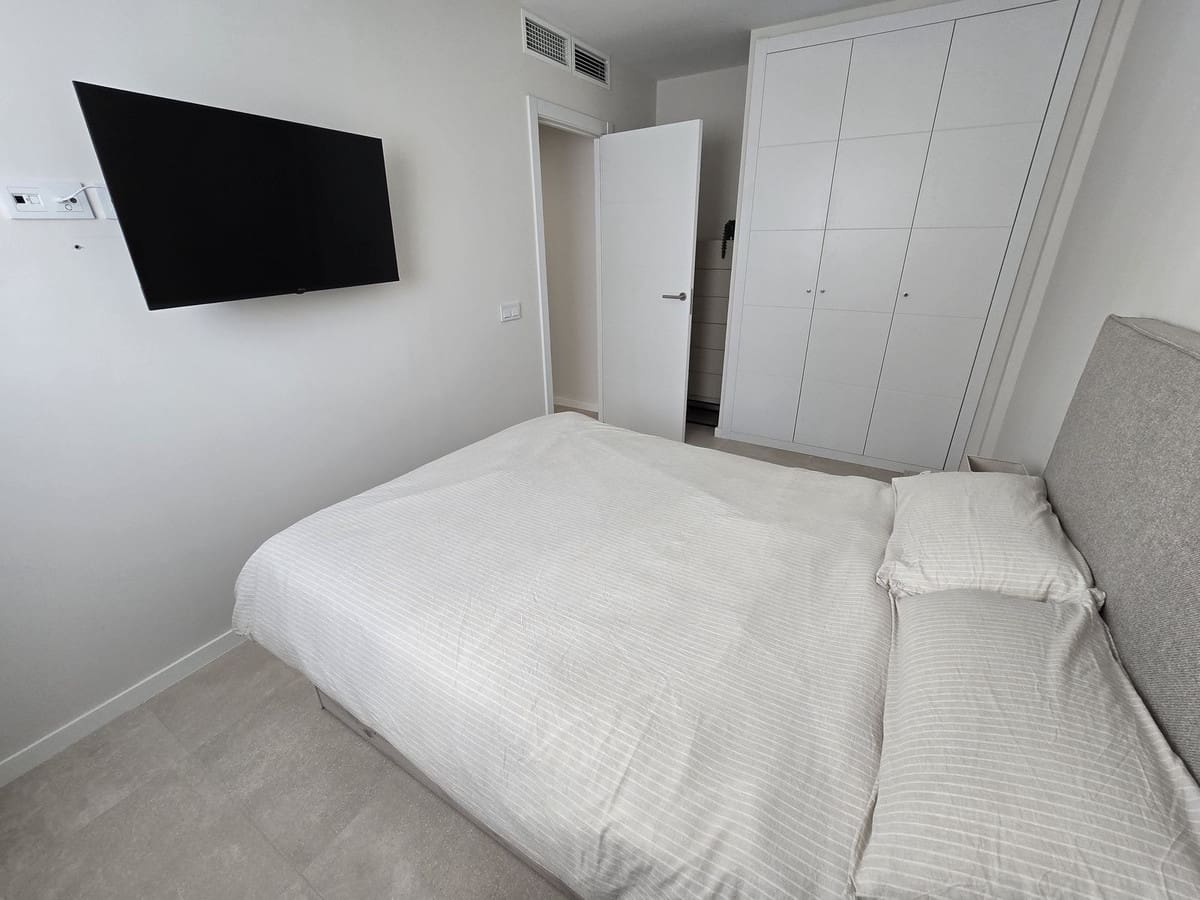 4 sypialnia Dom na sprzedaż w La Cala de Mijas z basenem garażem - 845 000 € (Ref: 9542569)