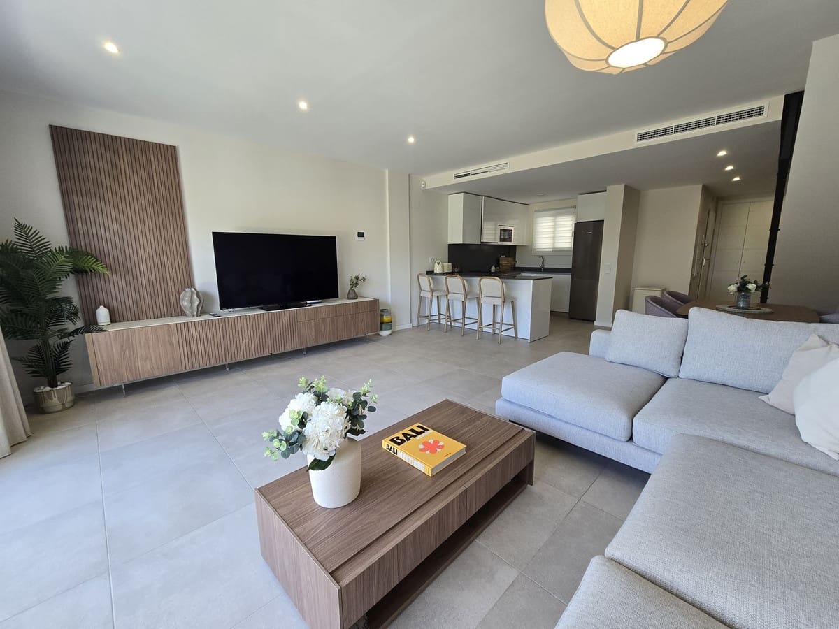 4 sypialnia Dom na sprzedaż w La Cala de Mijas z basenem garażem - 845 000 € (Ref: 9542569)